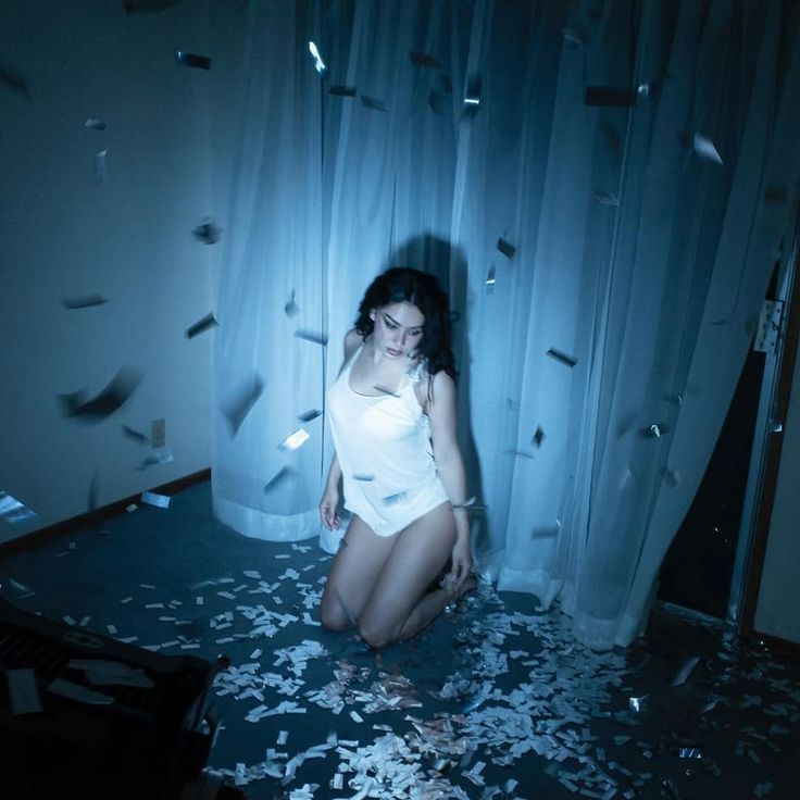 Charli XCX party 4 u music video